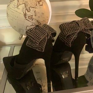 Sexy black pumps, Olivia